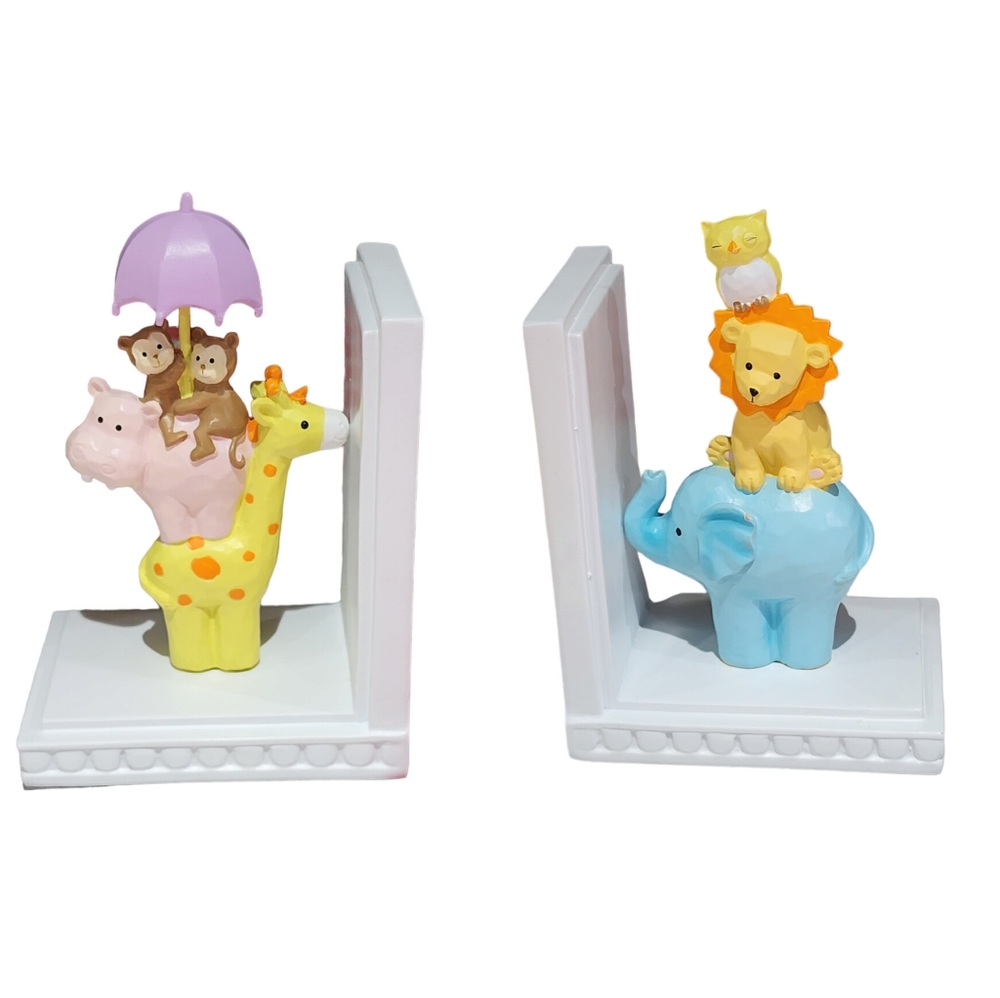 Set of‎ Two Bookends With Multicolored Animal Figures 6x5x3.5 In